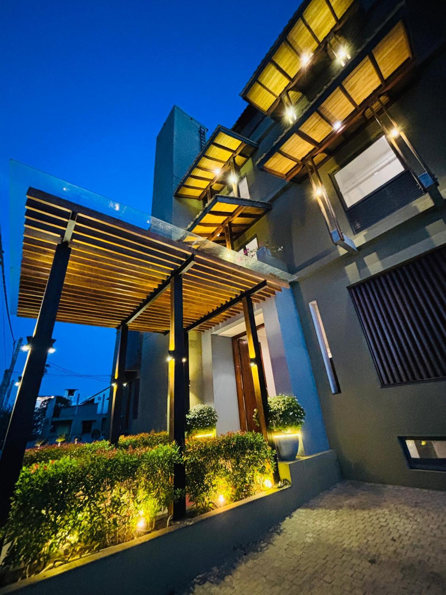 Manthila Hotel Anuradhapura Εξωτερικό φωτογραφία