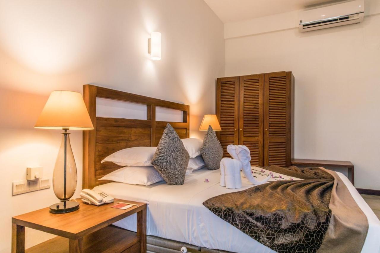 Manthila Hotel Anuradhapura Εξωτερικό φωτογραφία
