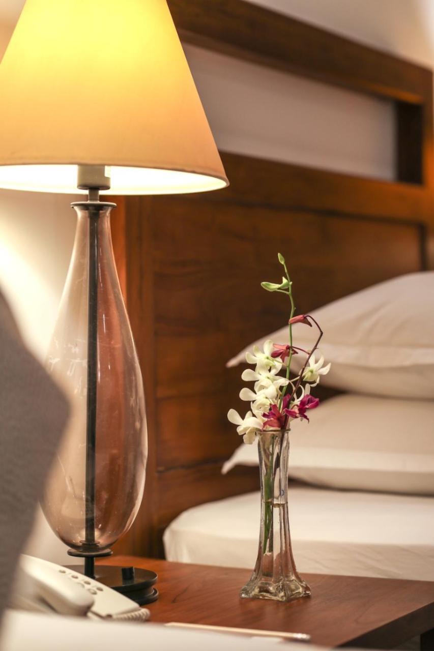 Manthila Hotel Anuradhapura Εξωτερικό φωτογραφία