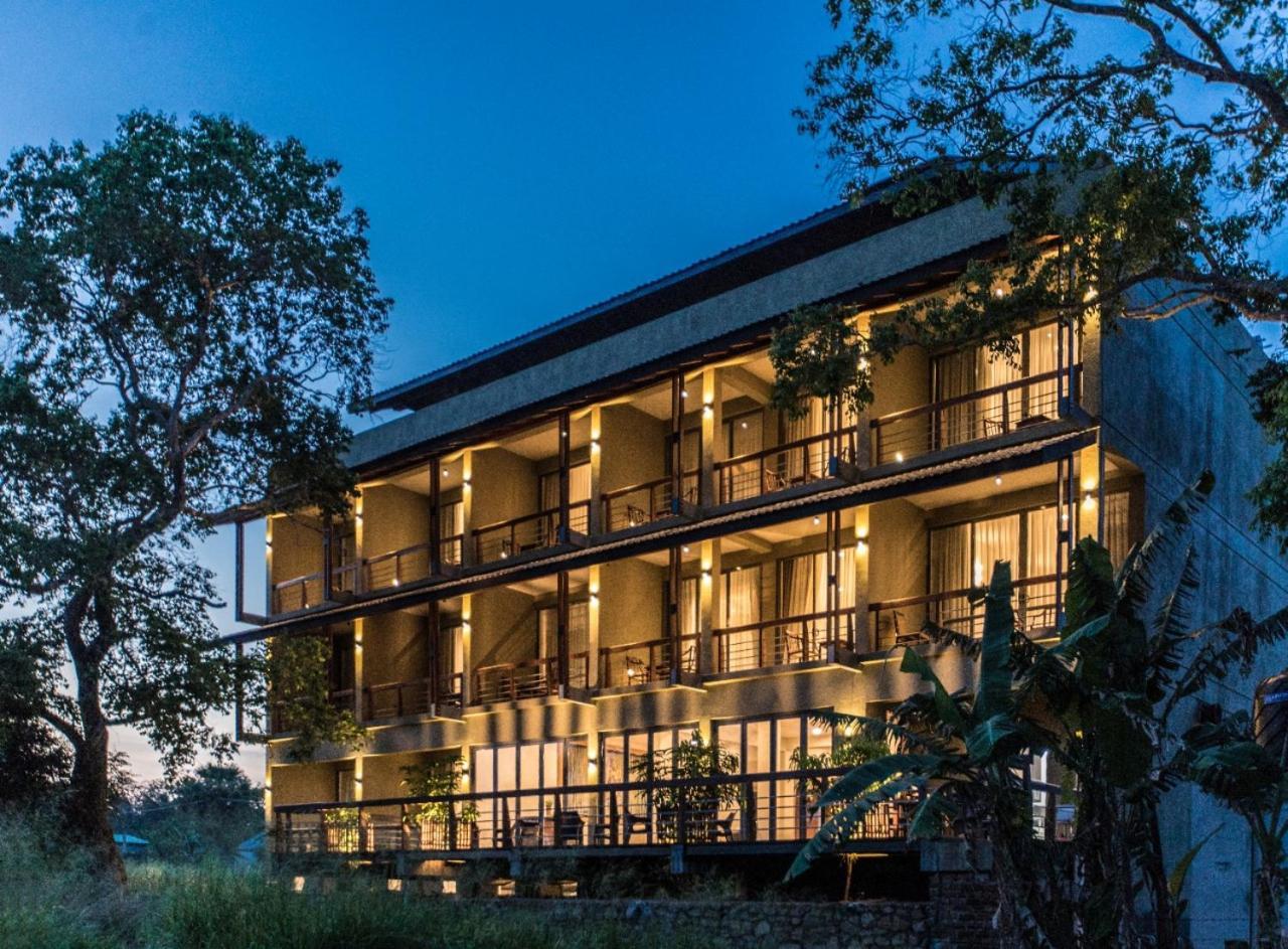 Manthila Hotel Anuradhapura Εξωτερικό φωτογραφία